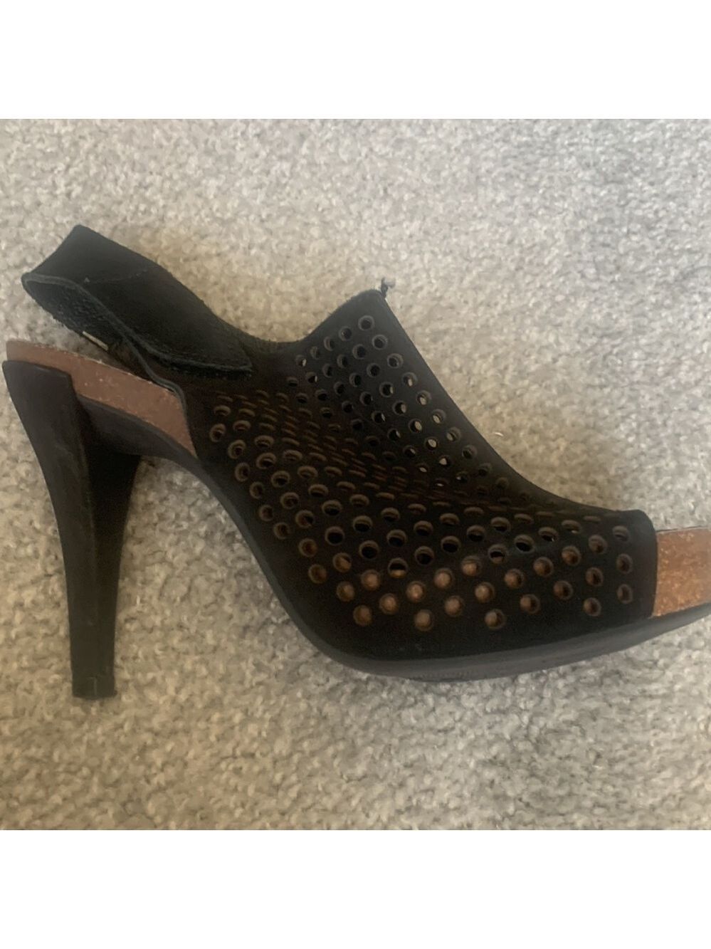 VINCE Camuto stiletto sling back heels